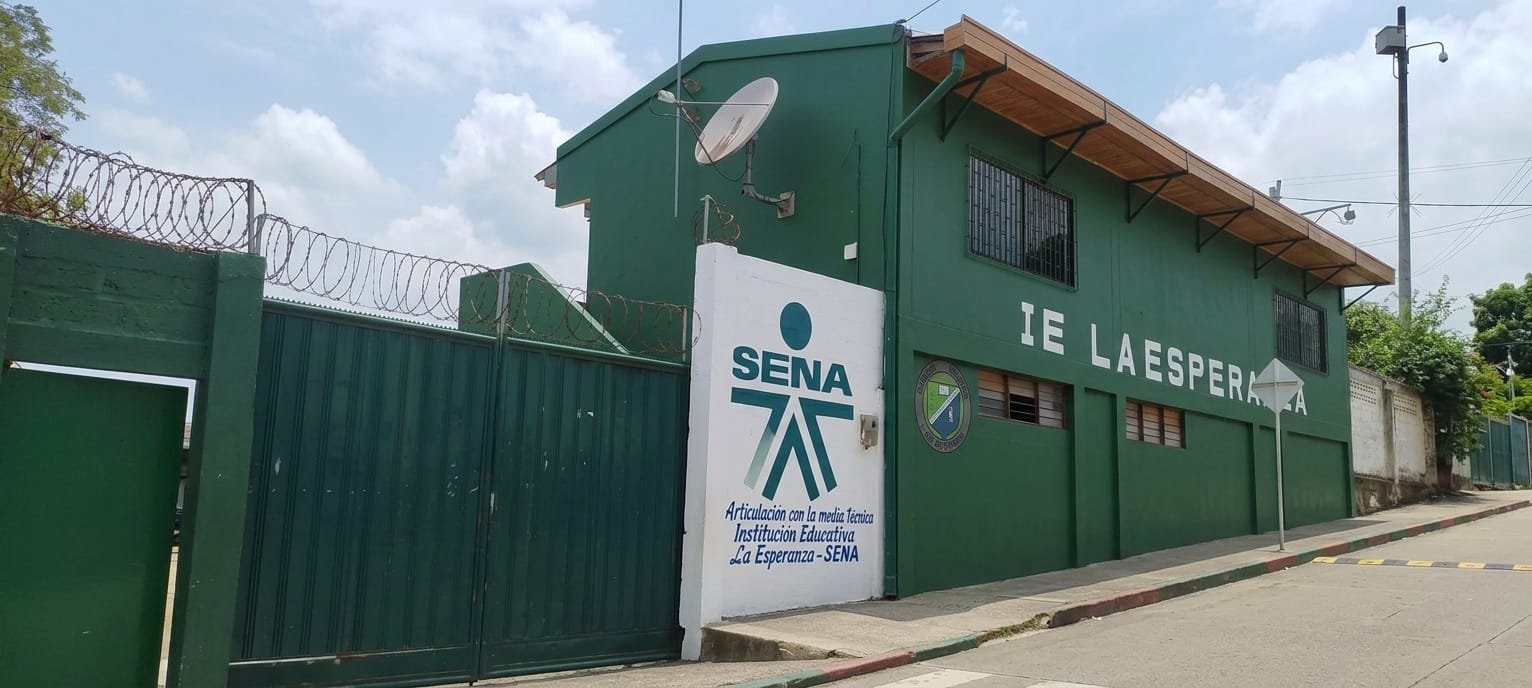 Fachada de la Institucion Educativa La Esperanza de Planeta Rica, sede de articulación con el SENA